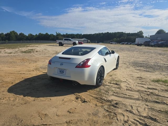 Used 2020 Nissan 370Z Coupe RWD image 8