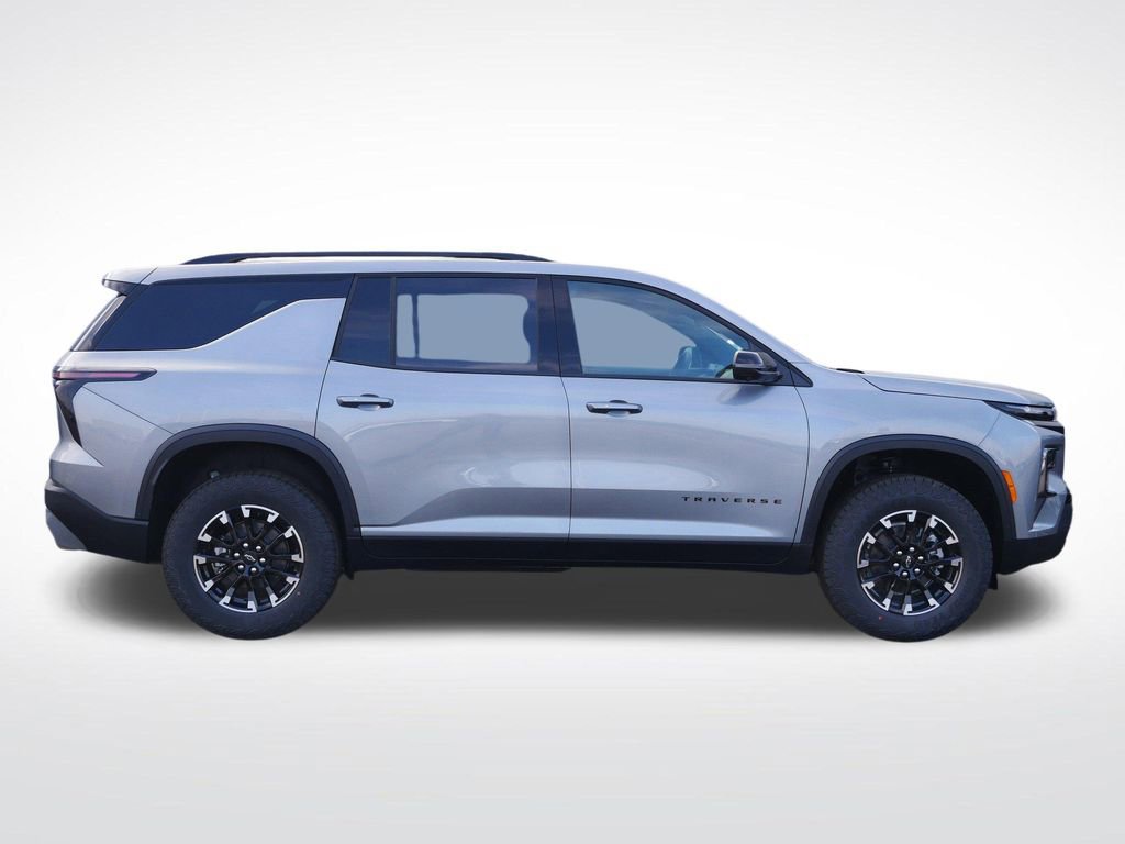 New 2026 Chevrolet Traverse Z71 w/ Driver Confidence Package AWD/4WD image 2