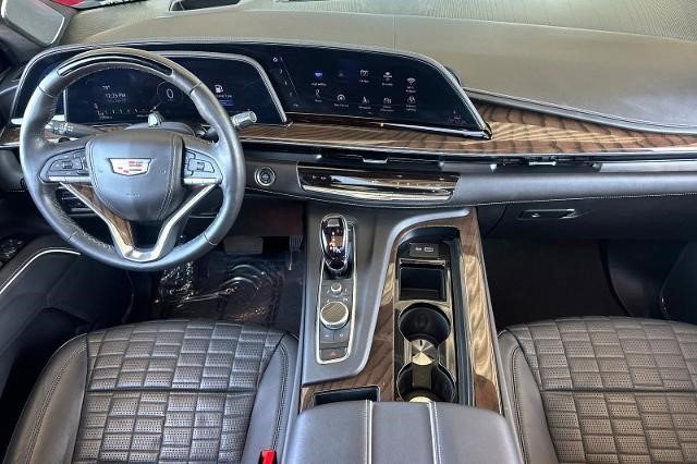 Certified 2024 Cadillac Escalade Sport Platinum w/ LPO, ONYX Package AWD/4WD image 16