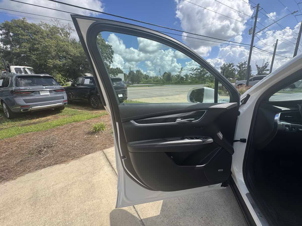 Used 2020 Cadillac XT6 Premium Luxury FWD image 26