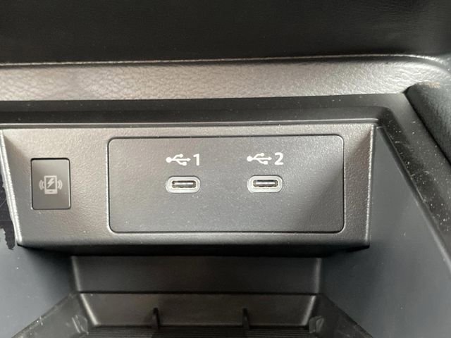 Certified 2025 Nissan Kicks SR image 21