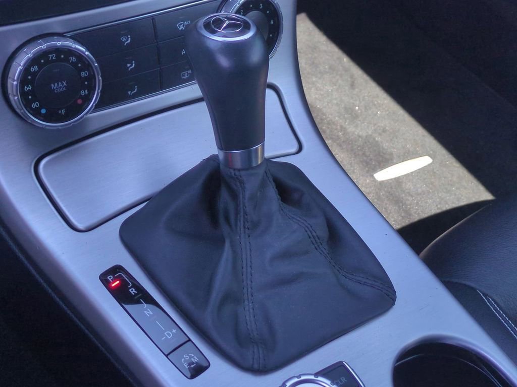 Used 2013 Mercedes-Benz SLK 250 image 17