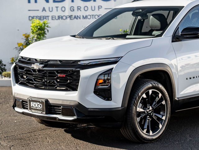 Used 2026 Chevrolet Equinox RS image 2