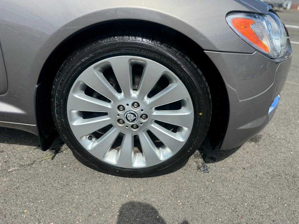 Used 2009 Jaguar XF Premium RWD image 17