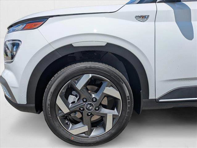 New 2025 Hyundai Venue Limited FWD image 10