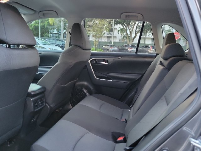 Used 2022 Toyota RAV4 XLE AWD/4WD image 8