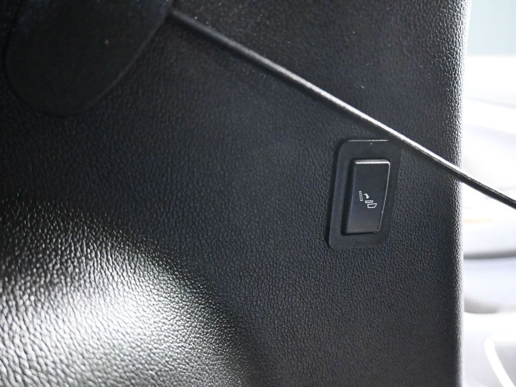 Used 2020 Chevrolet Tahoe LT image 40