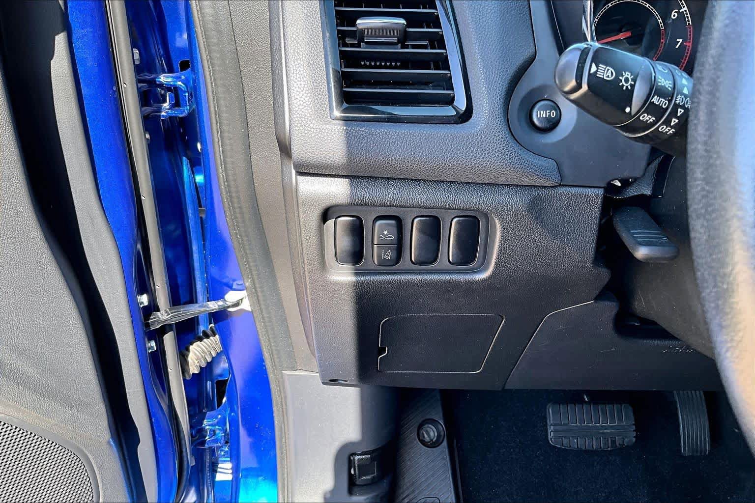 Used 2021 Mitsubishi Outlander Sport LE FWD image 32