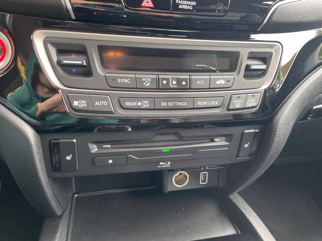 Used 2019 Honda Pilot Touring image 38