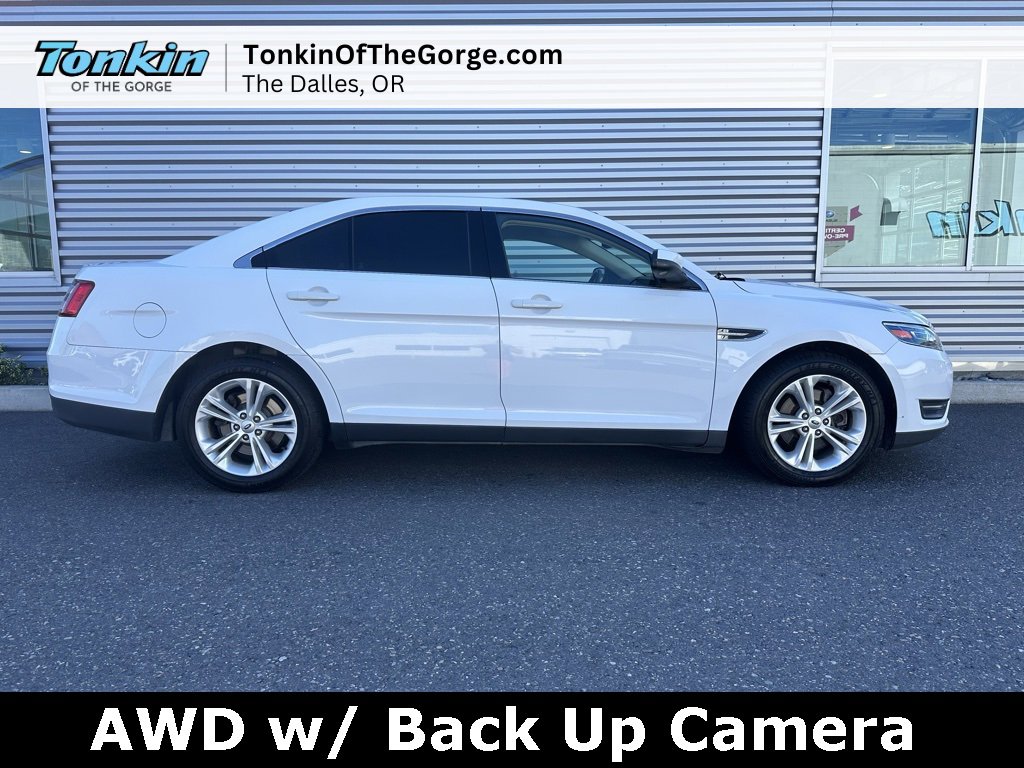 Used 2017 Ford Taurus SEL image 2