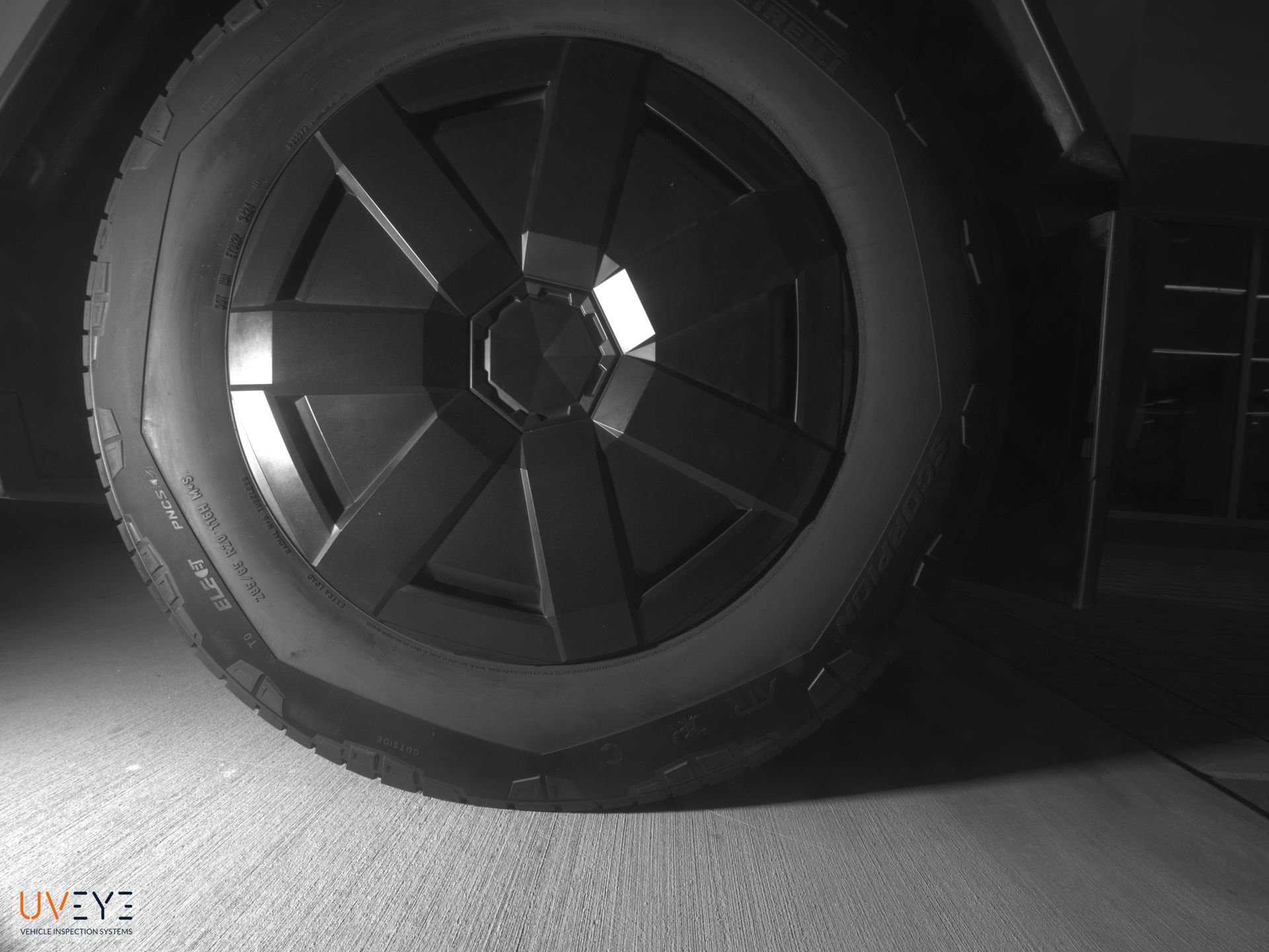 Used 2024 Tesla Cybertruck AWD Crew Cab image 10