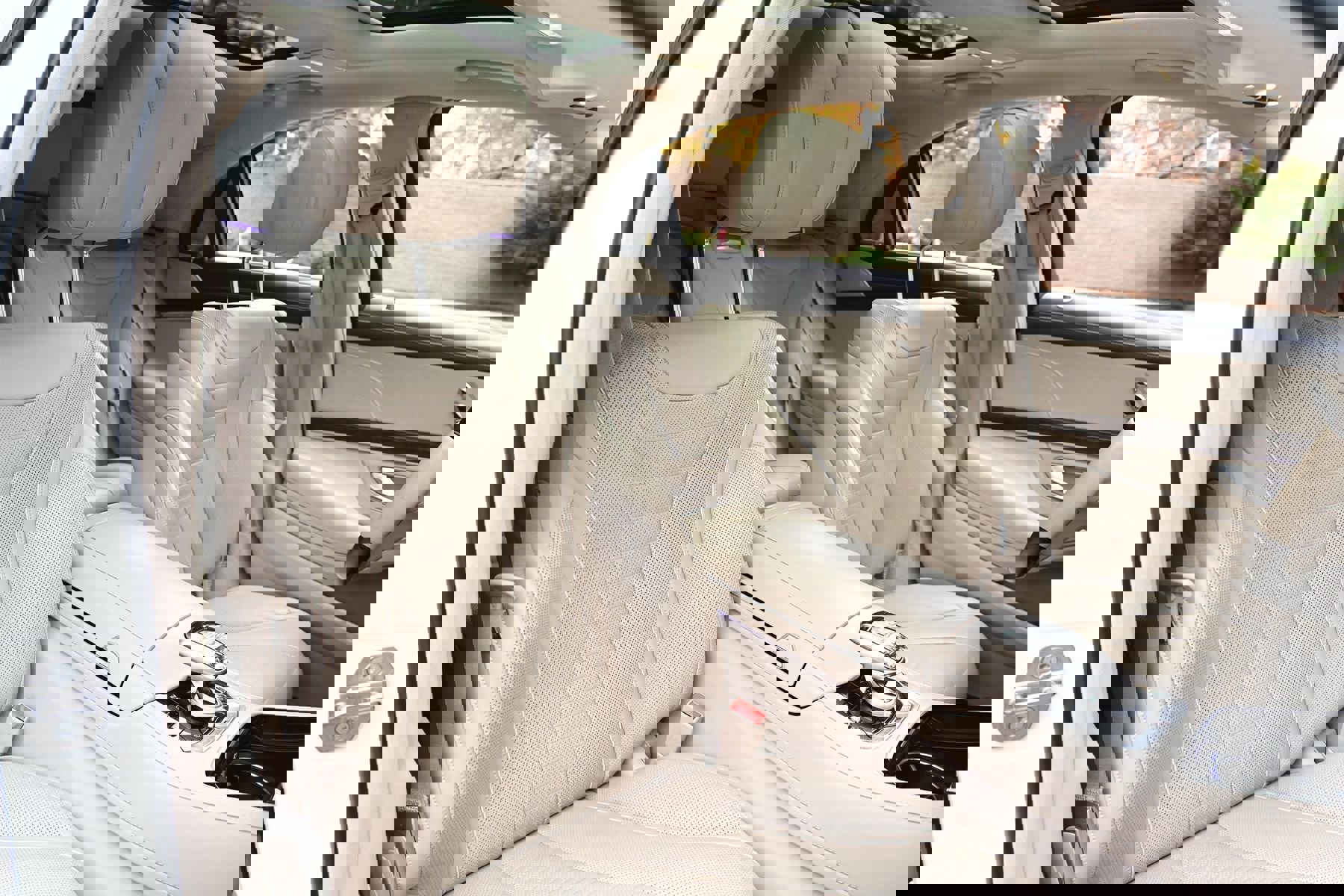 Used 2019 Mercedes-Benz S 560 Sedan image 25