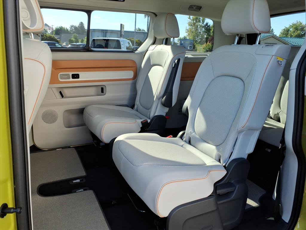 New 2025 Volkswagen ID. Buzz Pro S Plus image 11