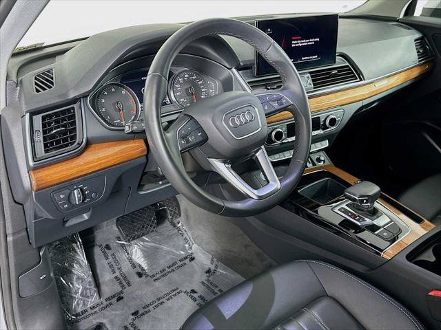 Certified 2023 Audi Q5 Premium w/ Convenience Package AWD/4WD image 9