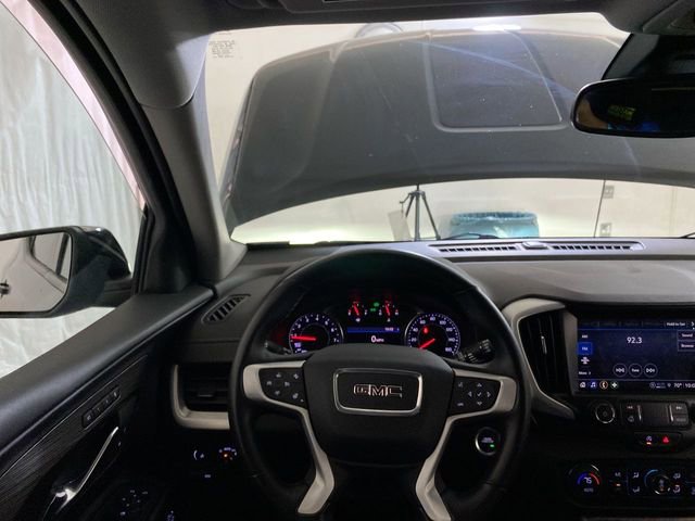 Used 2023 GMC Terrain SLT image 33