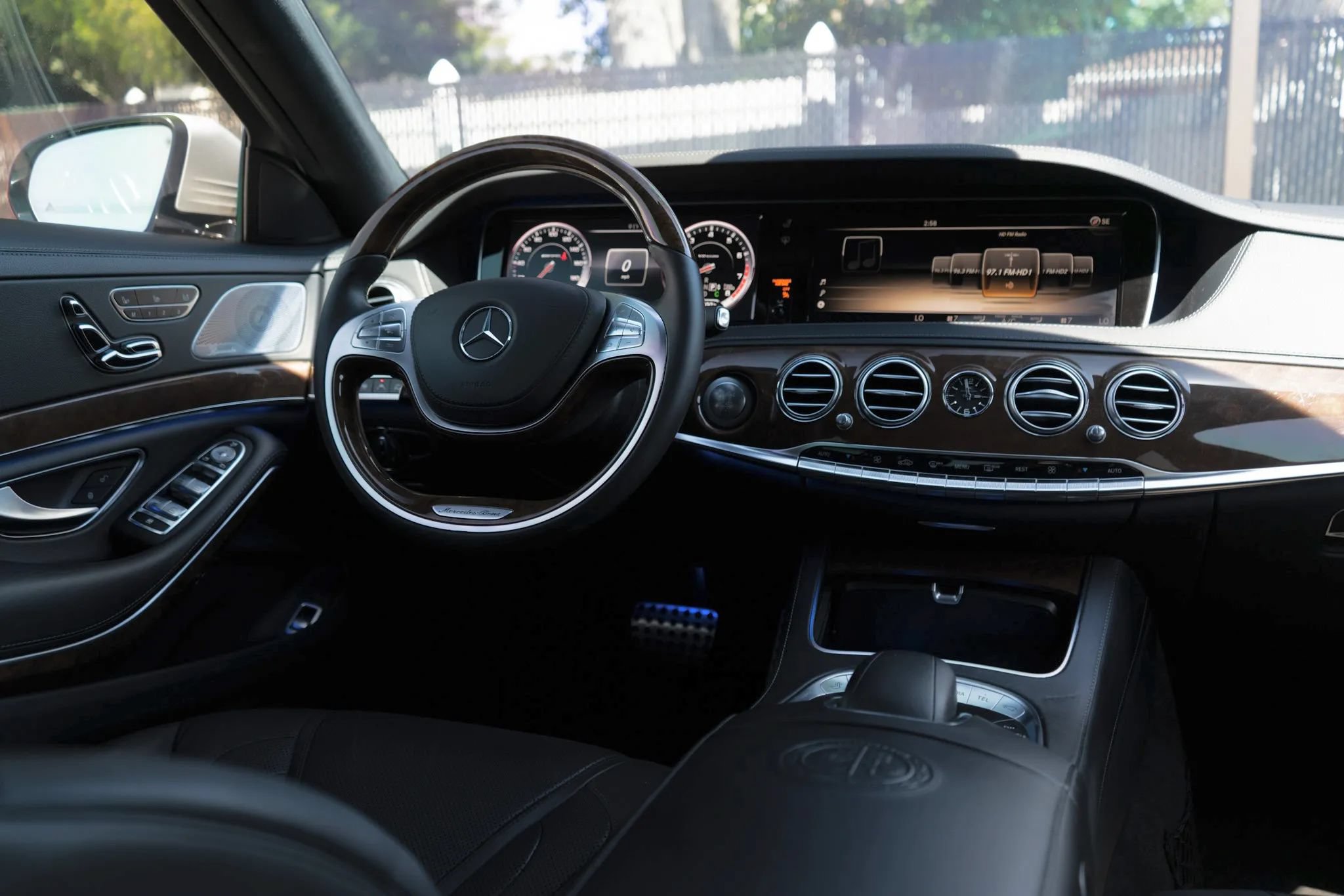 Used 2014 Mercedes-Benz S 63 AMG 4MATIC Sedan image 45