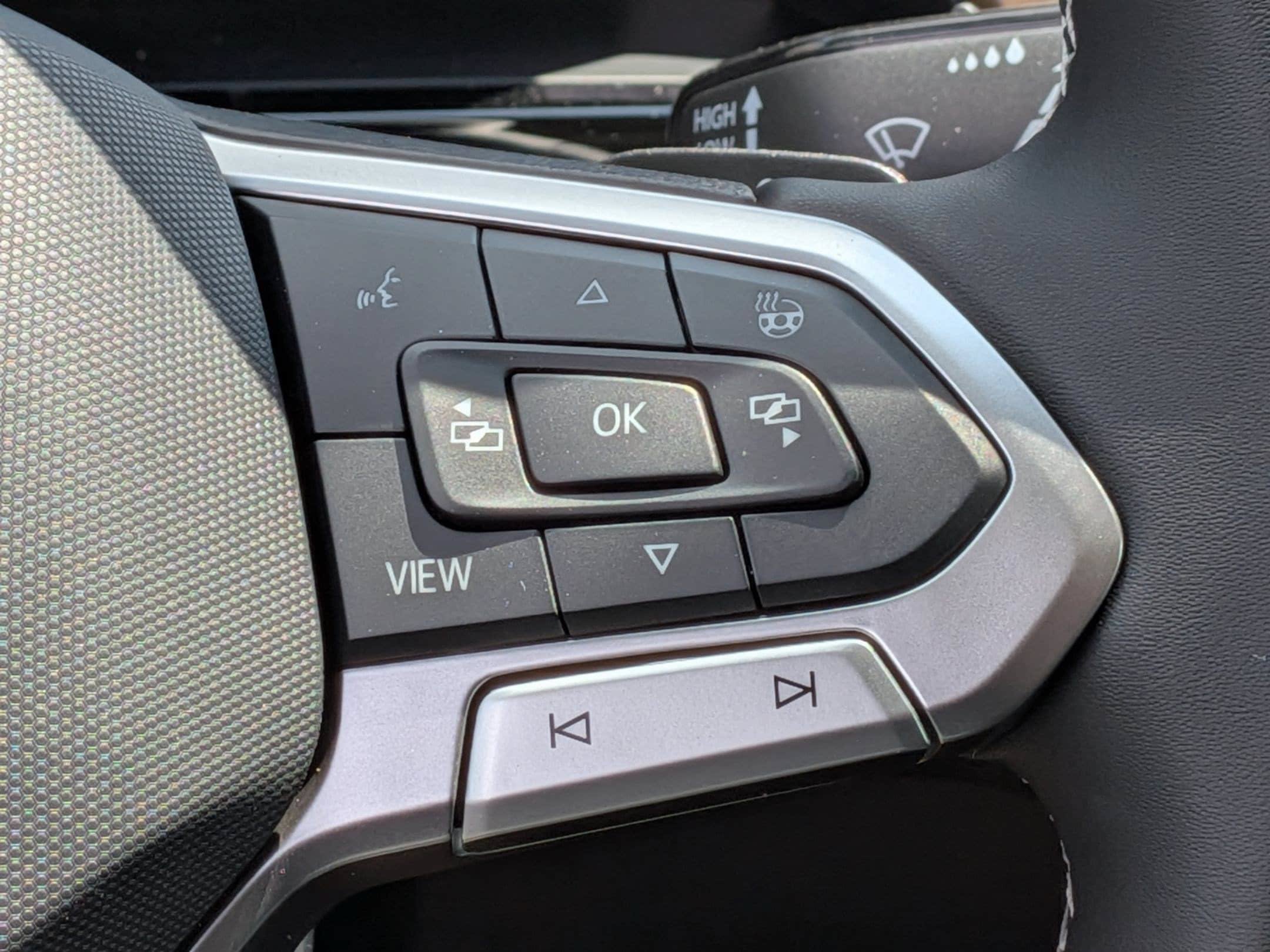 New 2026 Volkswagen Atlas SE FWD image 19