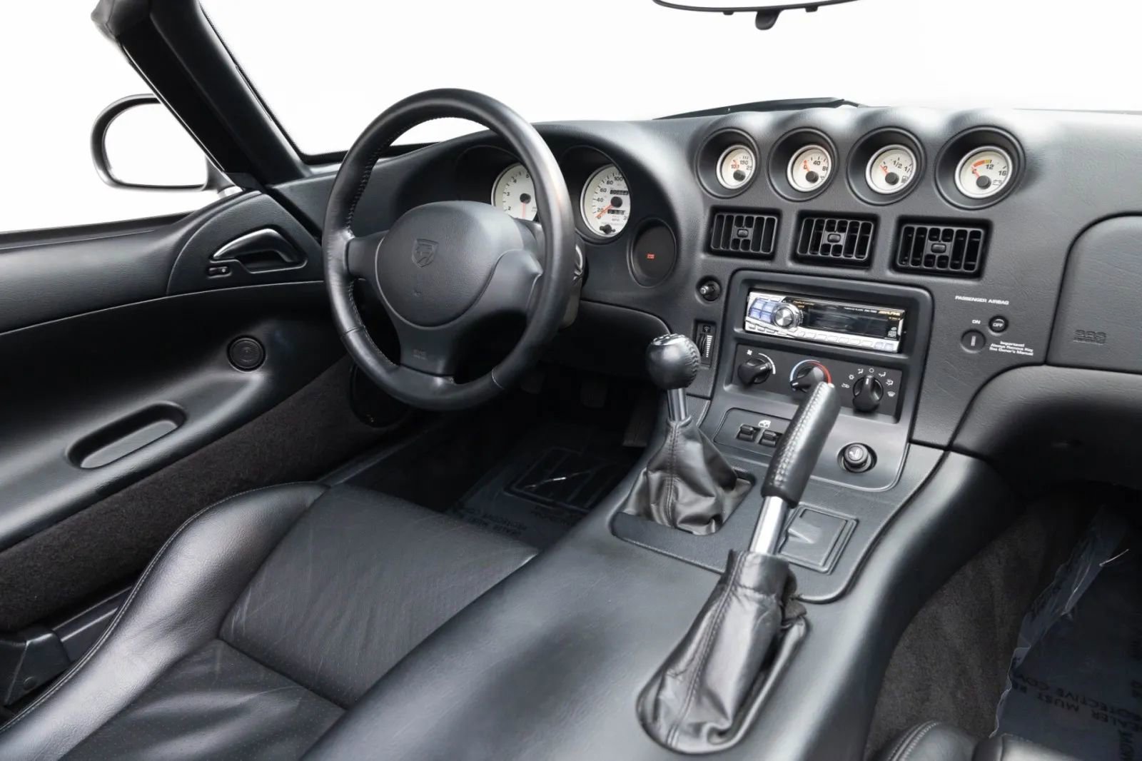 Used 2002 Dodge Viper RT/10 RWD image 10