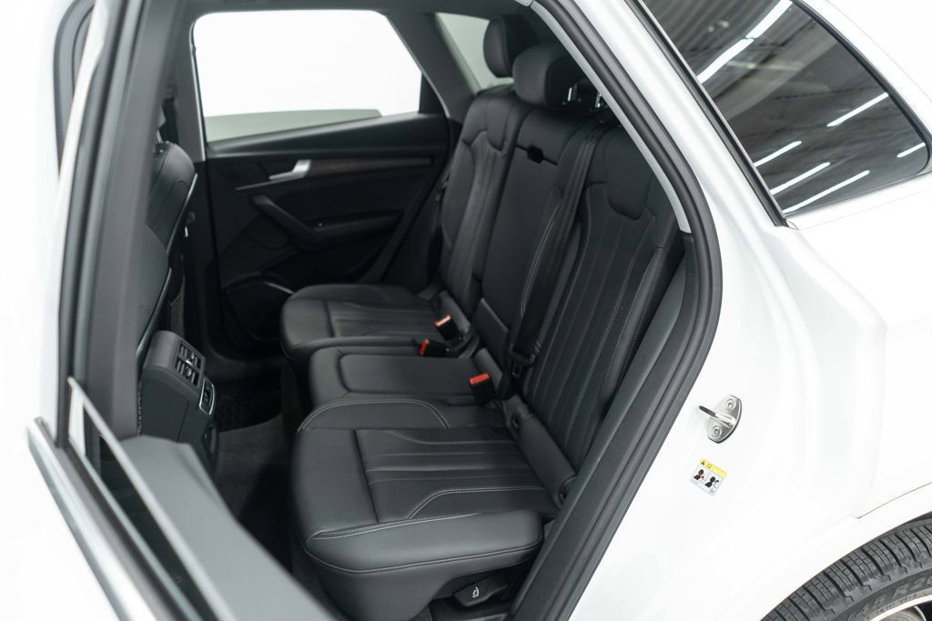 Used 2025 Audi Q5 e Premium image 29