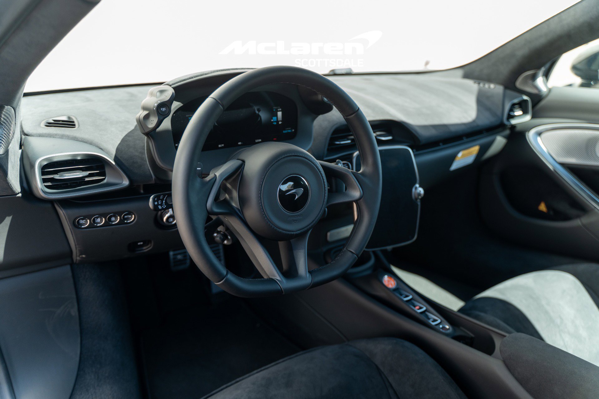 New 2026 McLaren Artura image 24