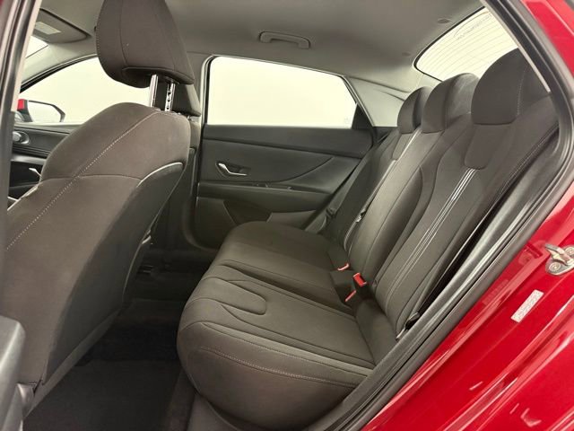 Used 2023 Hyundai Elantra SEL w/ Convenience Package image 13