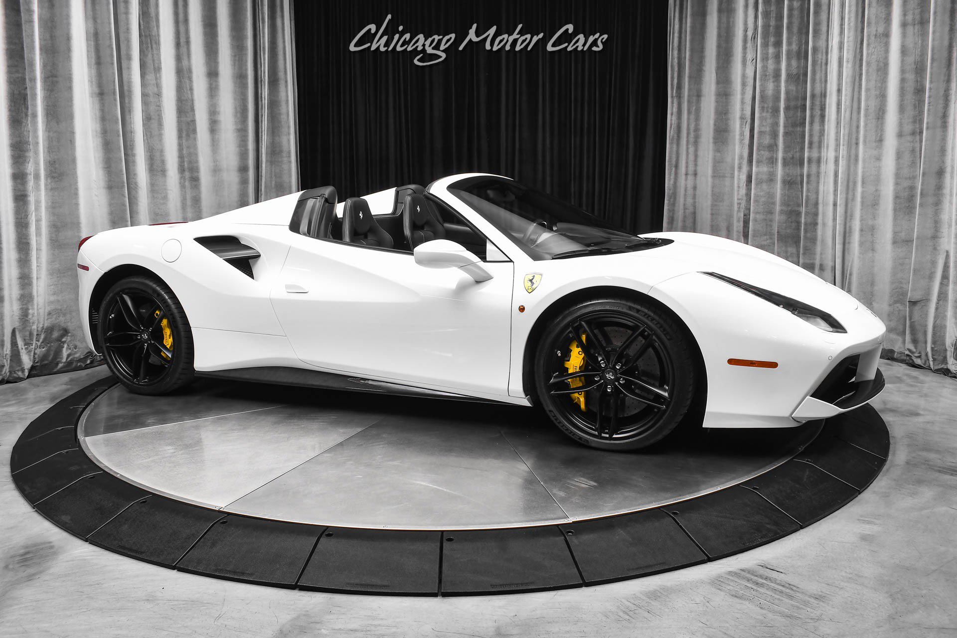 Used 2017 Ferrari 488 Spider image 6