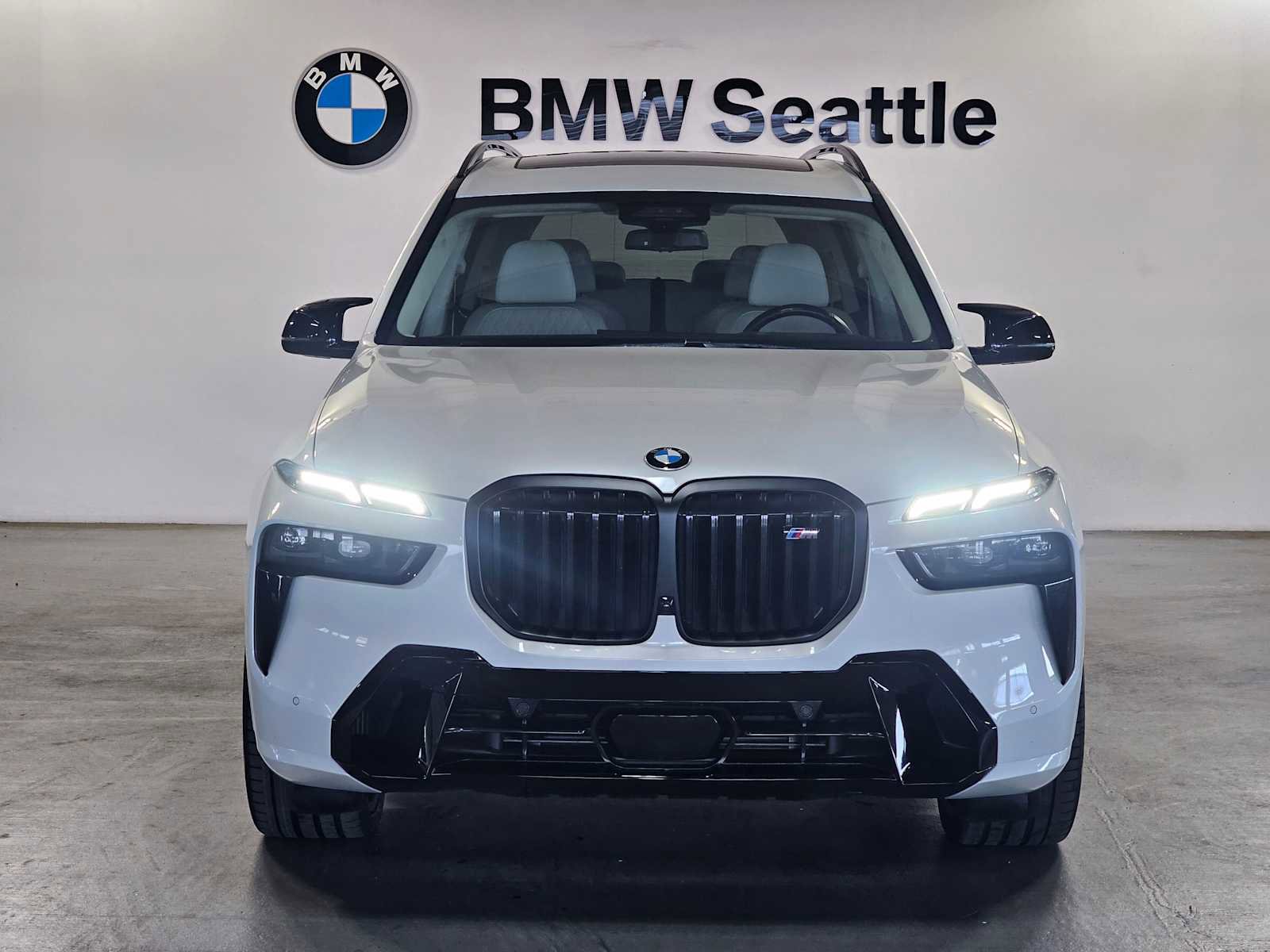 Used 2023 BMW X7 M60i w/ Executive Package AWD/4WD image 6