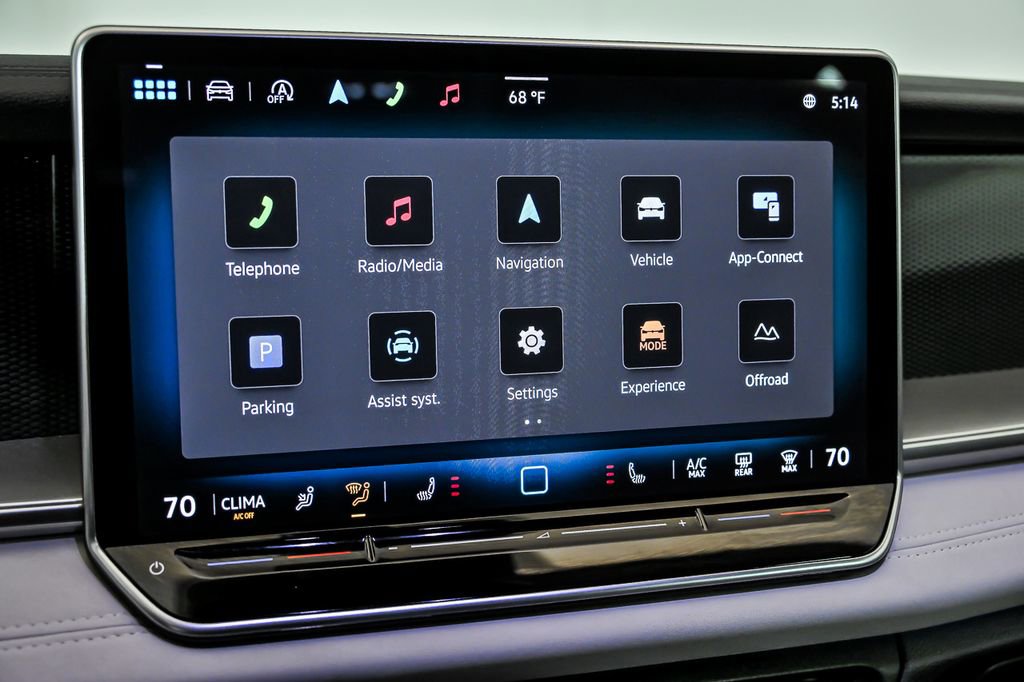 Certified 2025 Volkswagen Tiguan SE AWD/4WD image 19