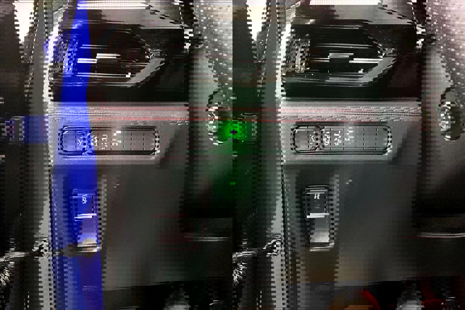 Used 2022 Acura MDX A-Spec image 34