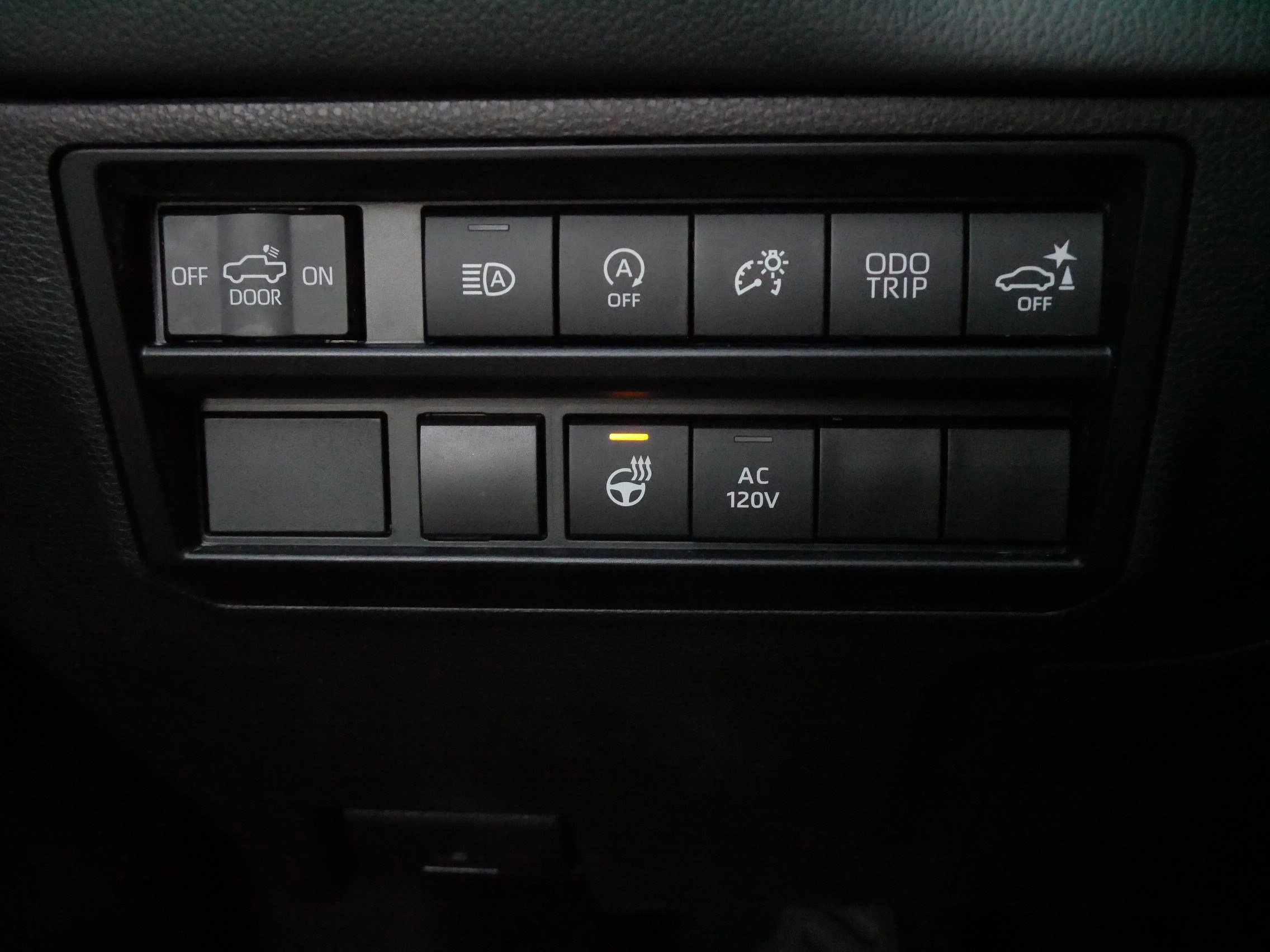 Used 2023 Toyota Tundra Limited AWD/4WD image 28