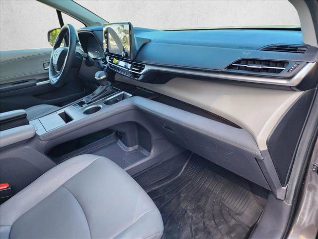 Certified 2024 Toyota Sienna XLE w/ XLE Plus Package FWD image 21