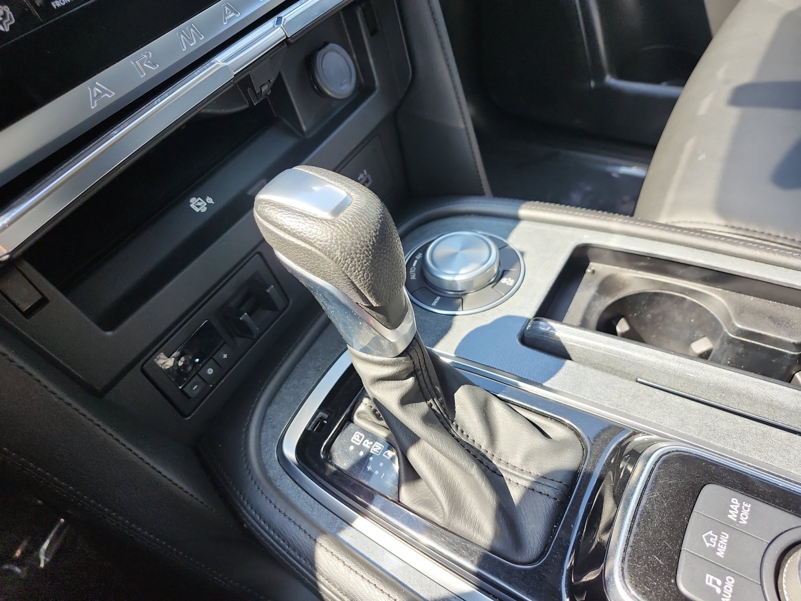 Used 2022 Nissan Armada SV AWD/4WD image 23