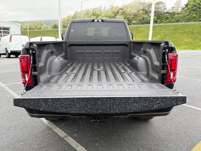 New 2026 RAM 3500 Big Horn AWD/4WD image 7