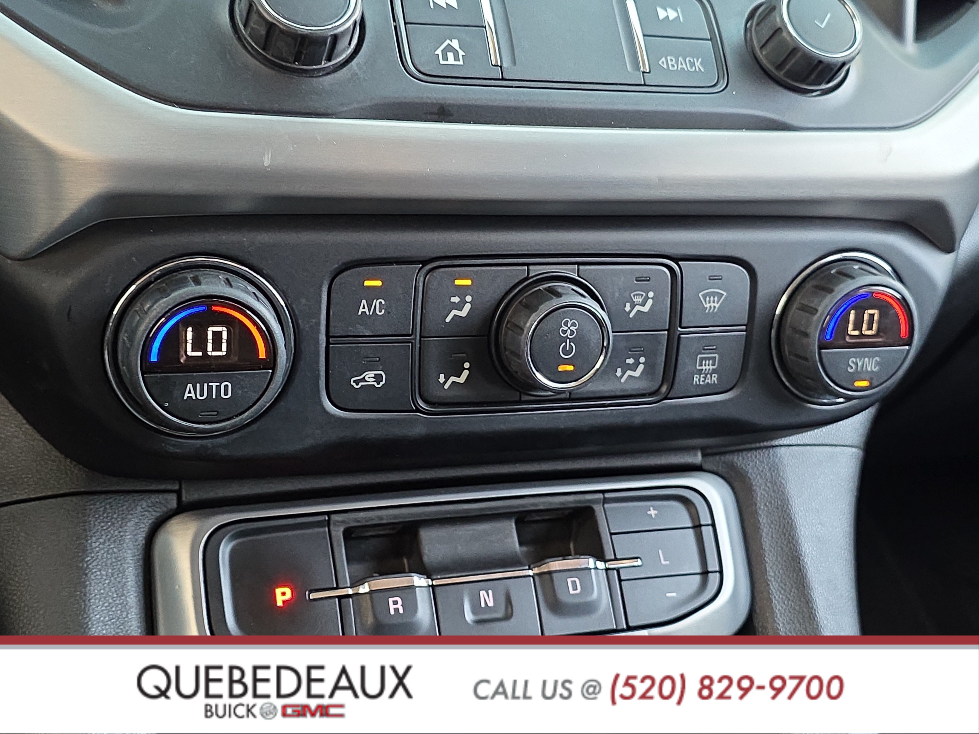 Used 2020 GMC Acadia SLE w/ LPO, Black Accent Package FWD image 19
