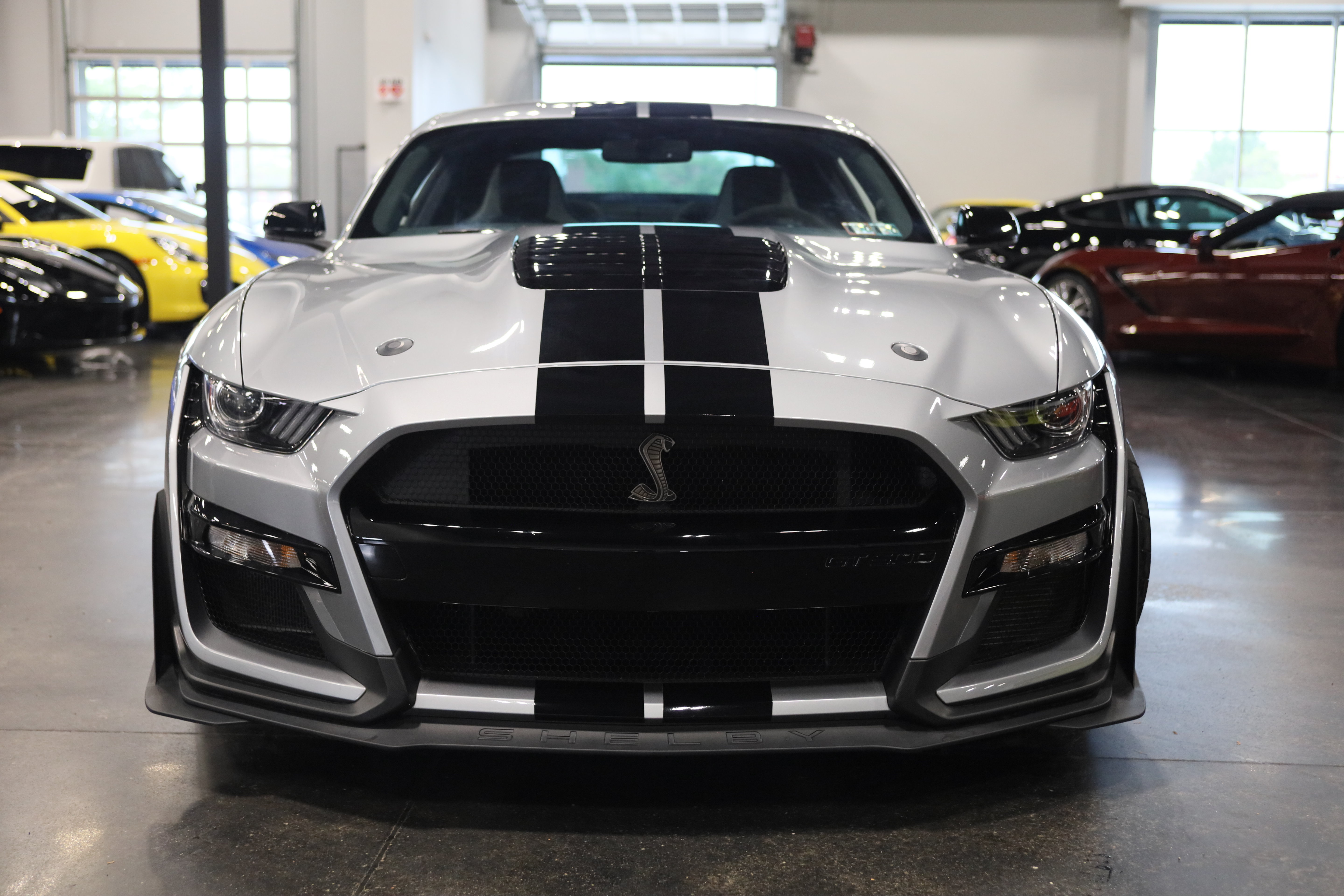Used 2022 Ford Mustang Shelby GT500 w/ Technology Package RWD image 2