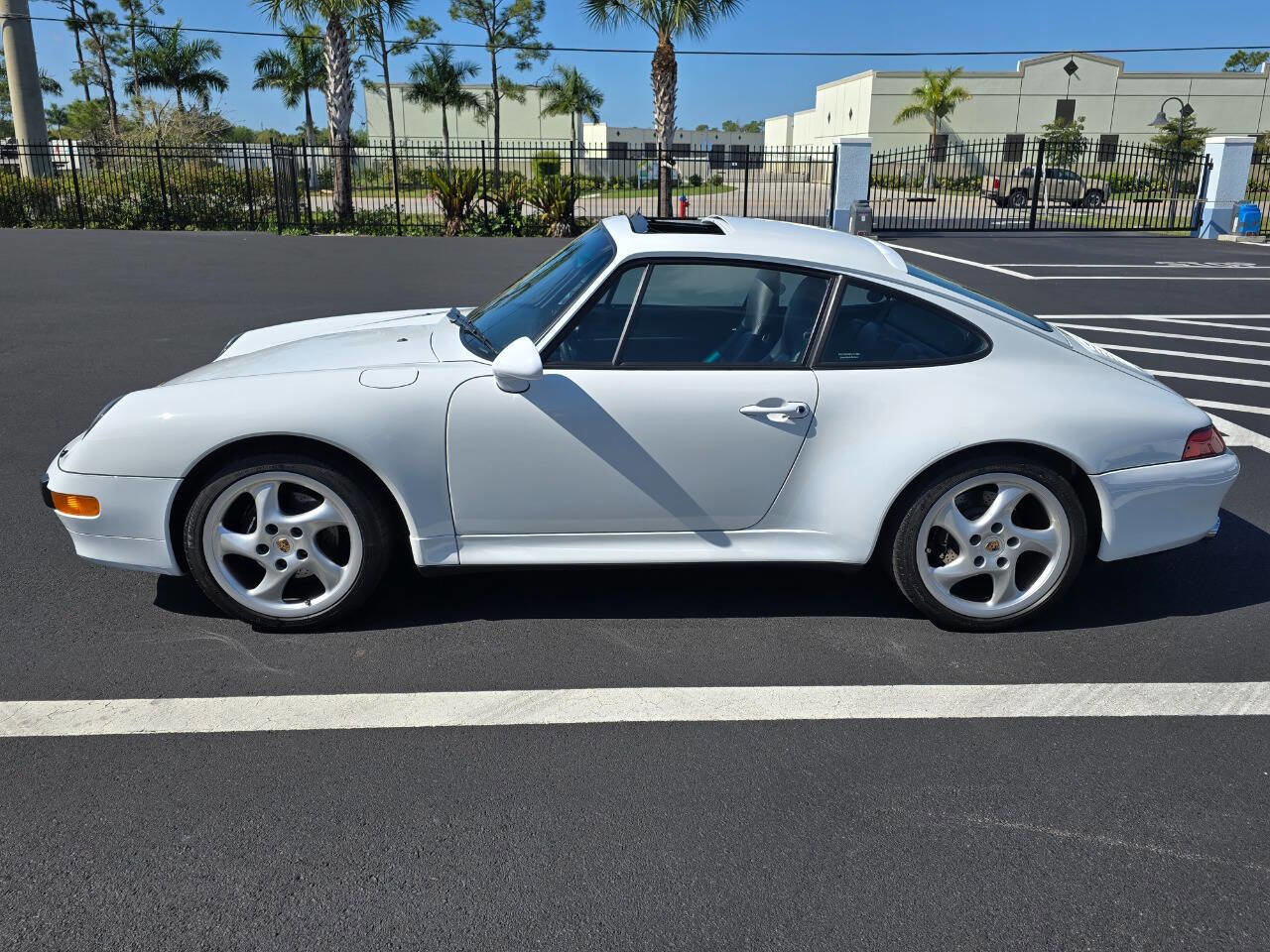 Used 1998 Porsche 911 Carrera S image 3