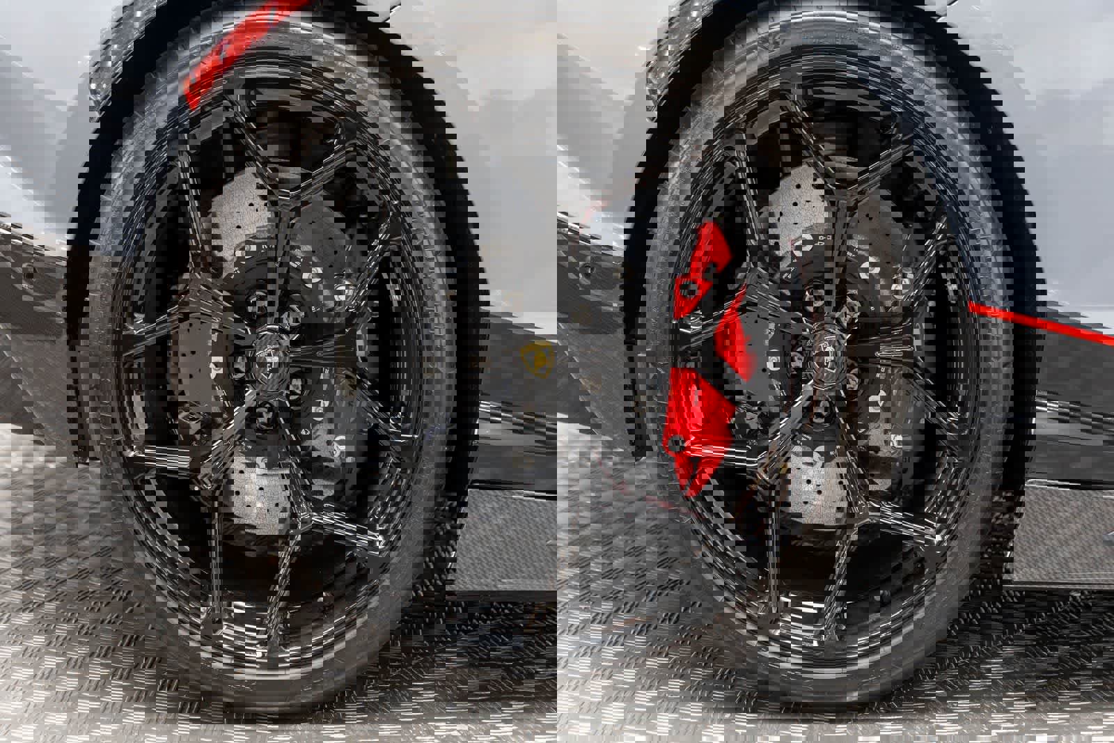 Used 2024 Lamborghini Revuelto image 42