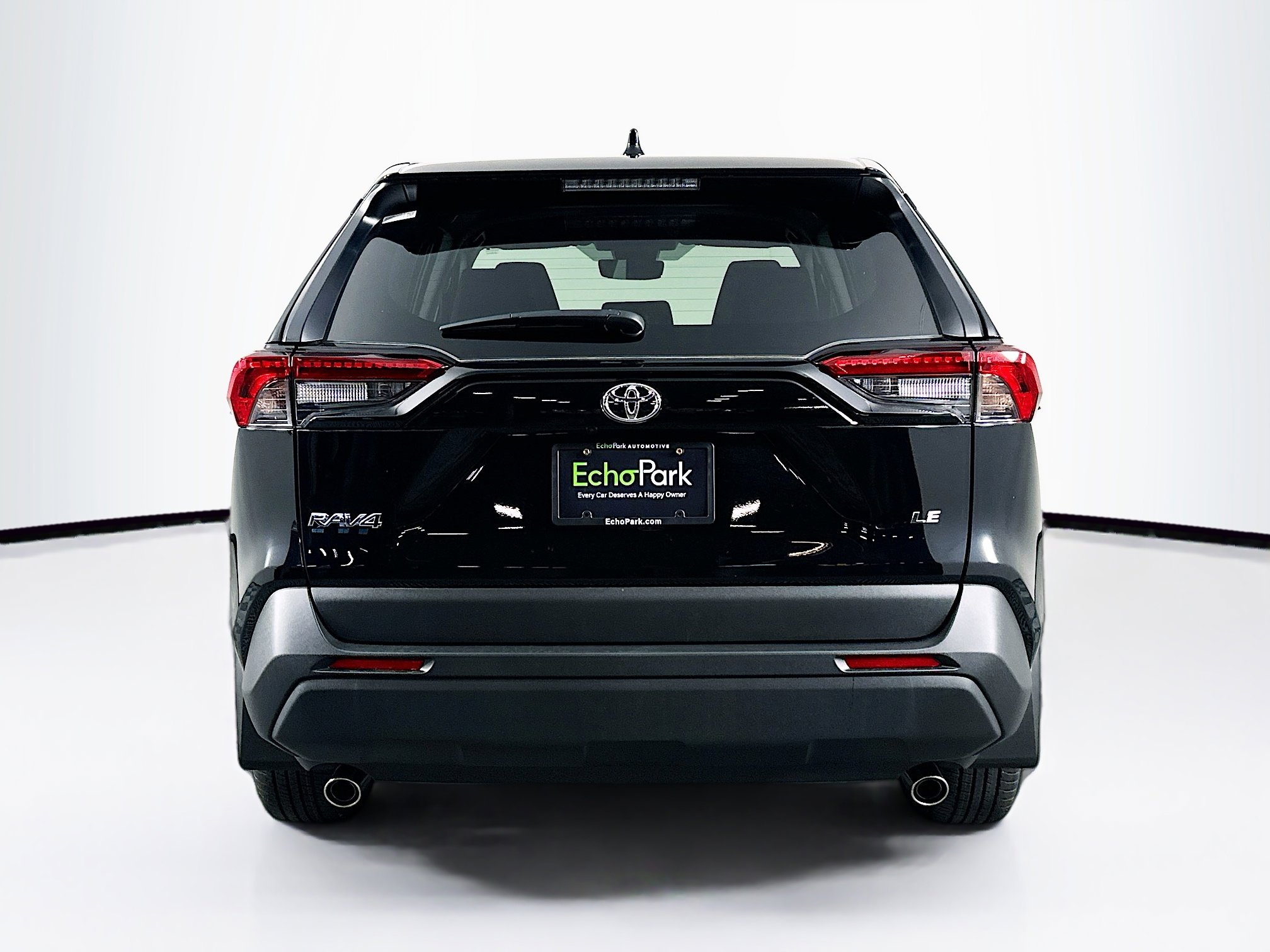 Used 2025 Toyota RAV4 LE image 7