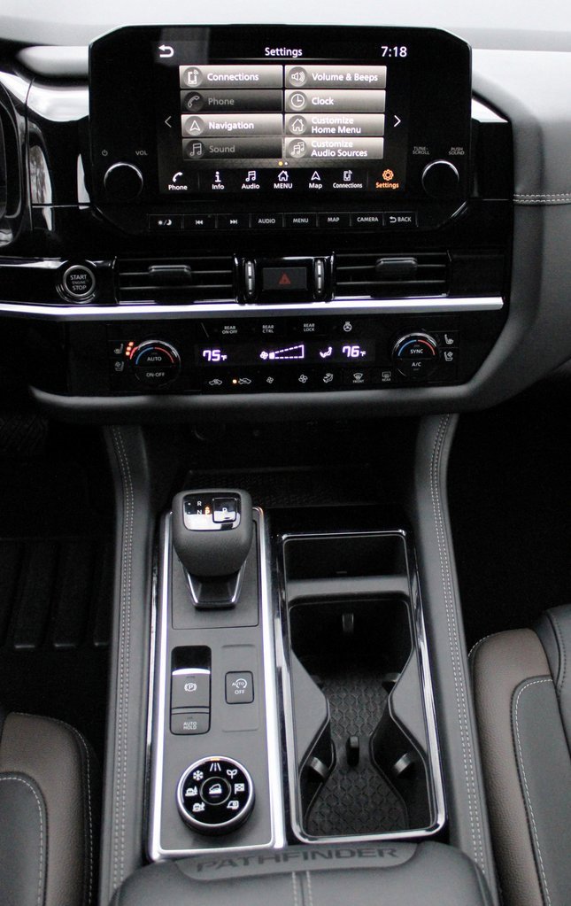 Certified 2023 Nissan Pathfinder Platinum image 40