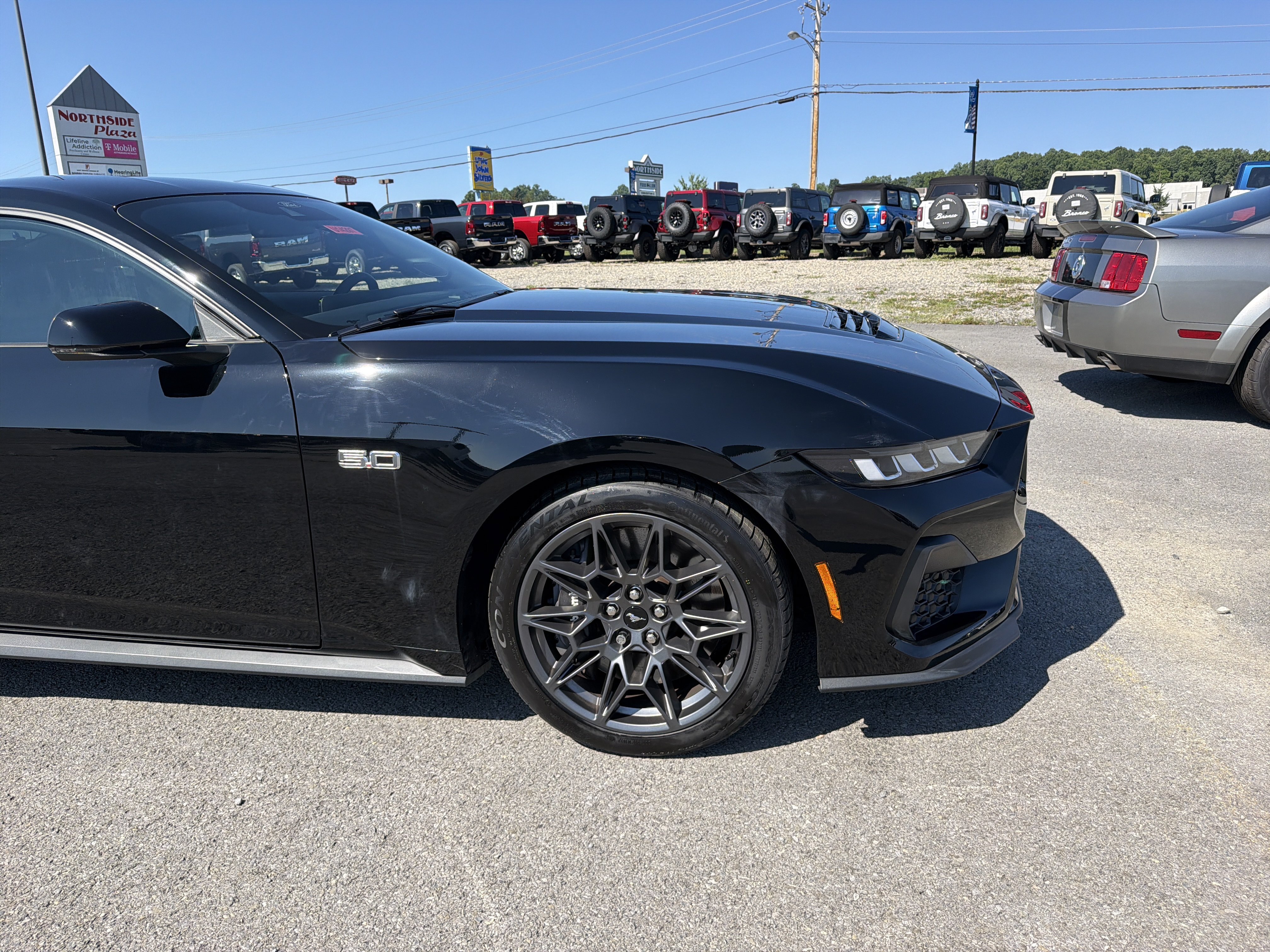 Used 2024 Ford Mustang GT Premium w/ GT Performance Package RWD image 2