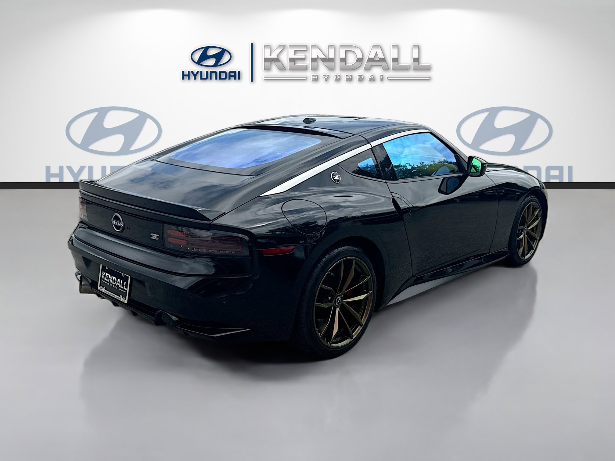 Used 2023 Nissan Z w/ Floor Mat Package (L93) RWD image 6