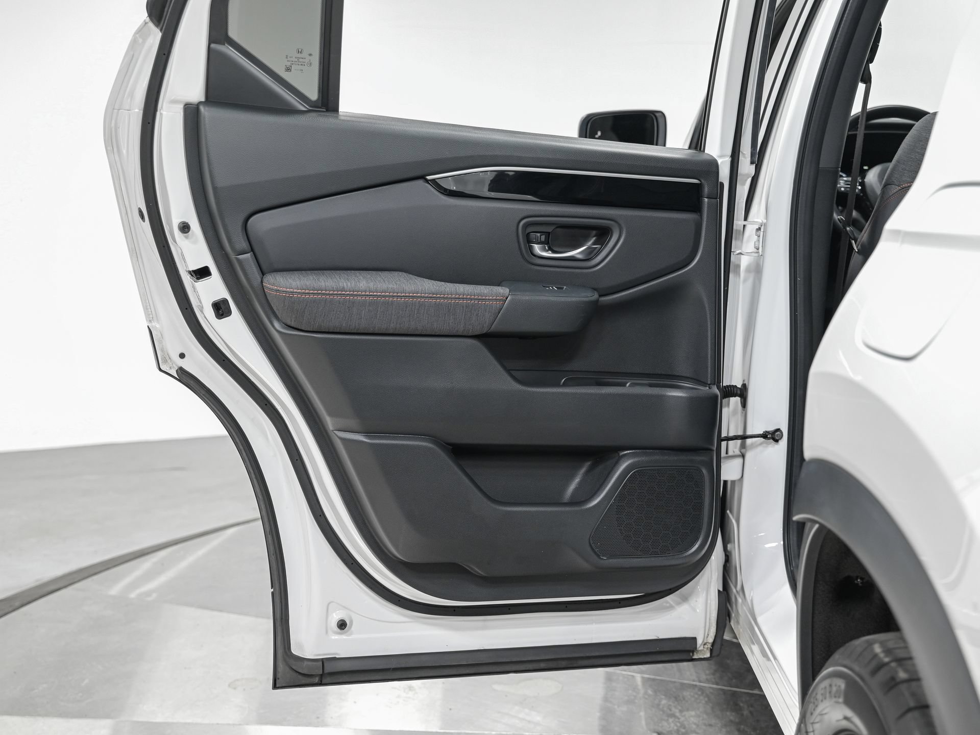 Used 2023 Honda Pilot Sport image 26