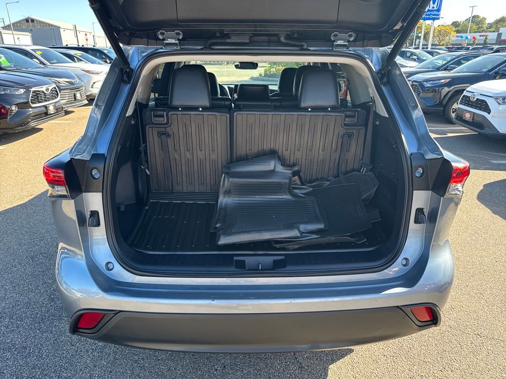 Used 2022 Toyota Highlander XLE image 13