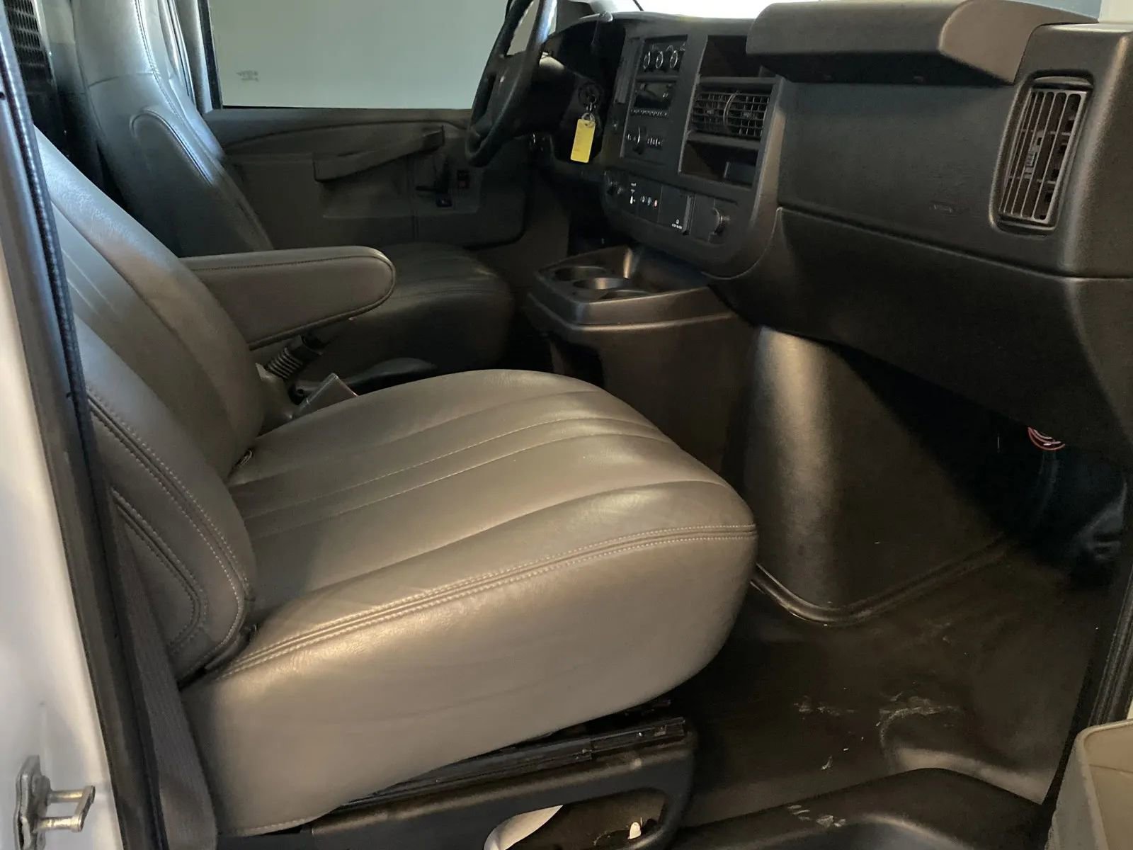 Used 2021 GMC Savana 2500 w/ Driver Convenience Package image 6