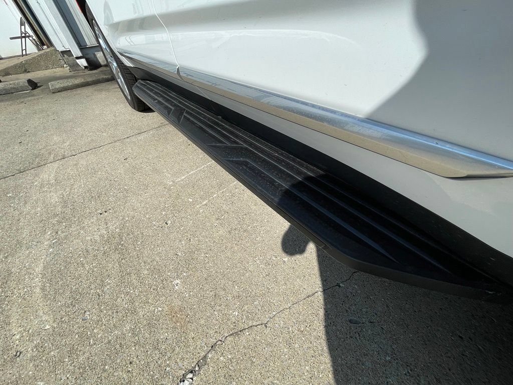 Used 2024 GMC Yukon Denali AWD/4WD image 10