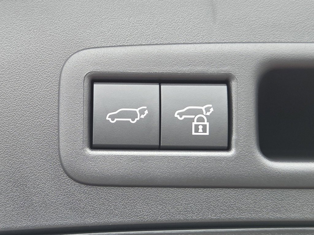 New 2025 Lexus UX 300h AWD image 33