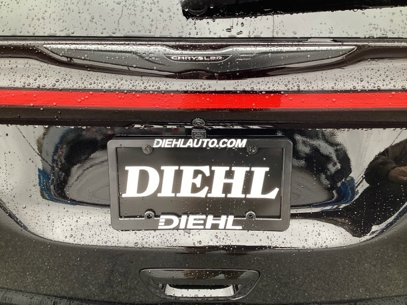 New 2026 Chrysler Pacifica Limited w/ S Appearance Package image 10