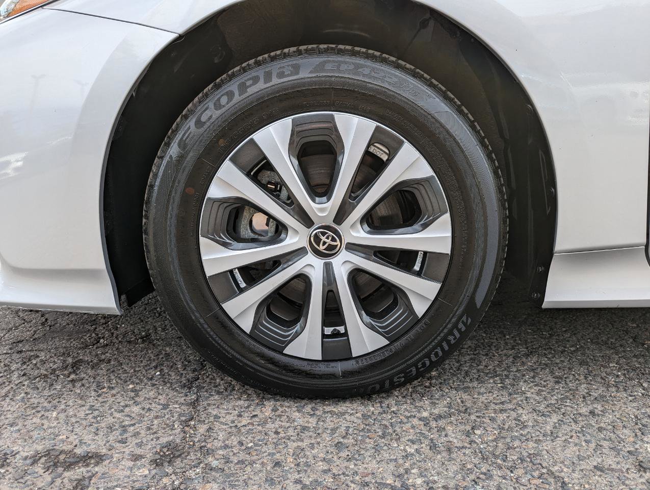 Used 2022 Toyota Prius Prime XLE image 44