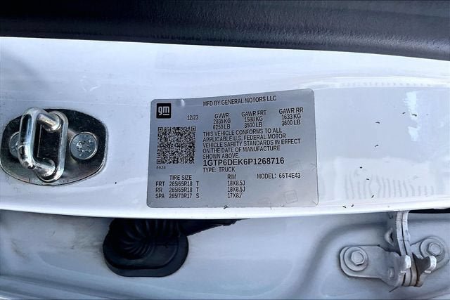 Used 2023 GMC Canyon AT4 w/ Technology Package AWD/4WD image 35