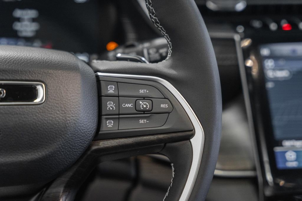 New 2025 Jeep Grand Cherokee Limited image 29